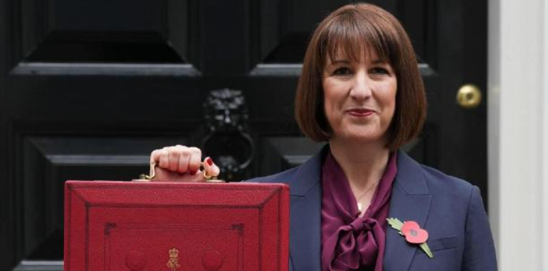 英国财政大臣里夫斯计划在预算案中提高所得税