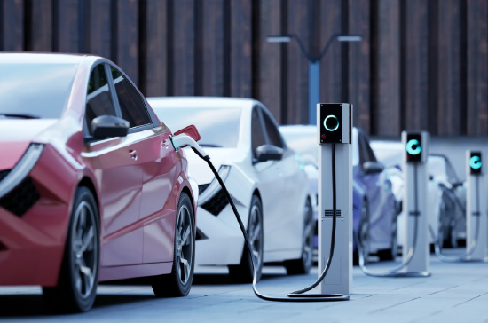 全球电动车退潮蔓延 美欧加纷纷放缓推广目标