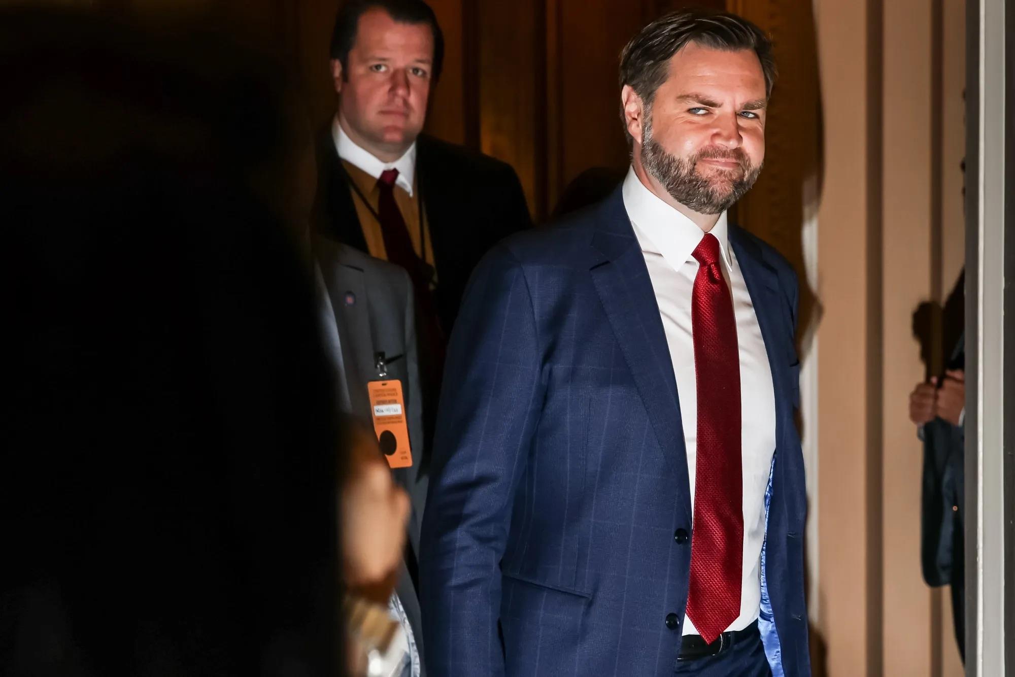 以方袭击后 美副总统表态:加沙停火协议仍在维