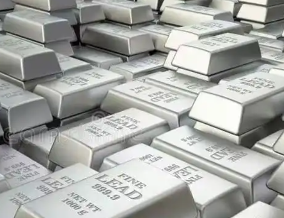 白银价格触及历史新高 受降息预期和地缘政治紧