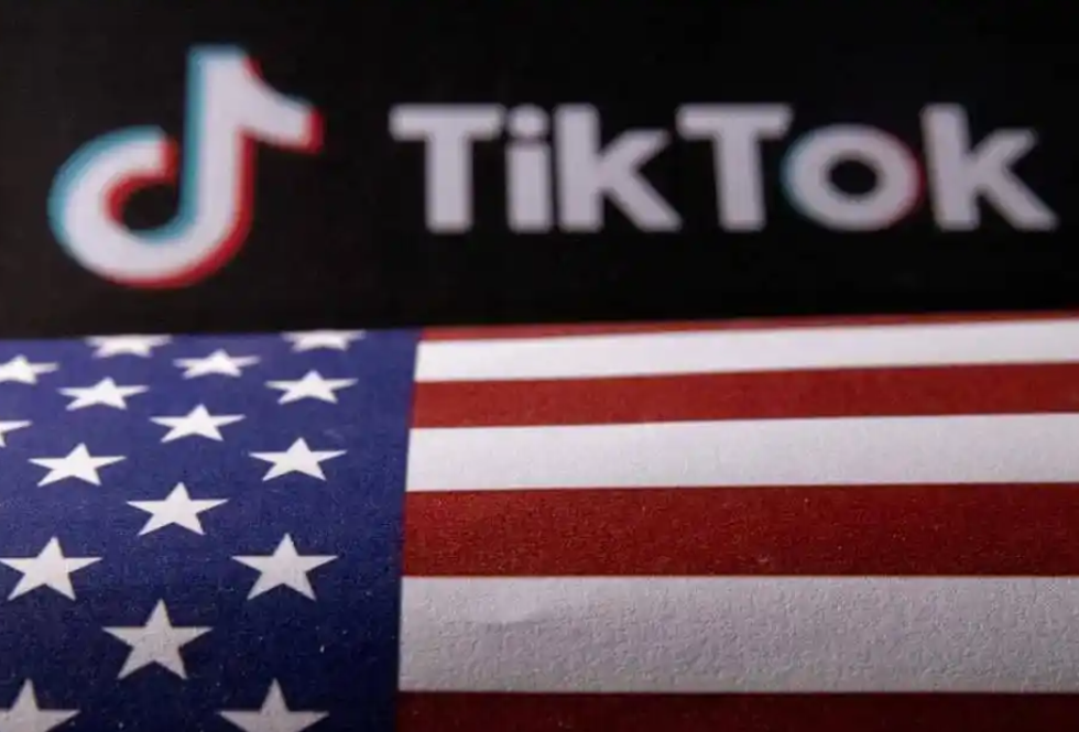 马斯克入驻TikTok并发布首条视频，为SpaceX的IPO造