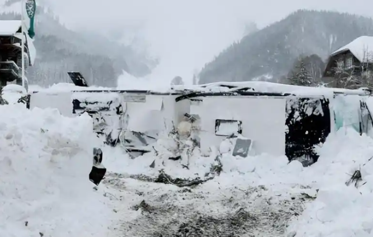 特朗普政府在暴风雪来临前调用数据中心备用电